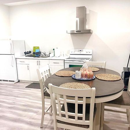Scarborough New 2-Bedroom Basement Toronto Bagian luar foto