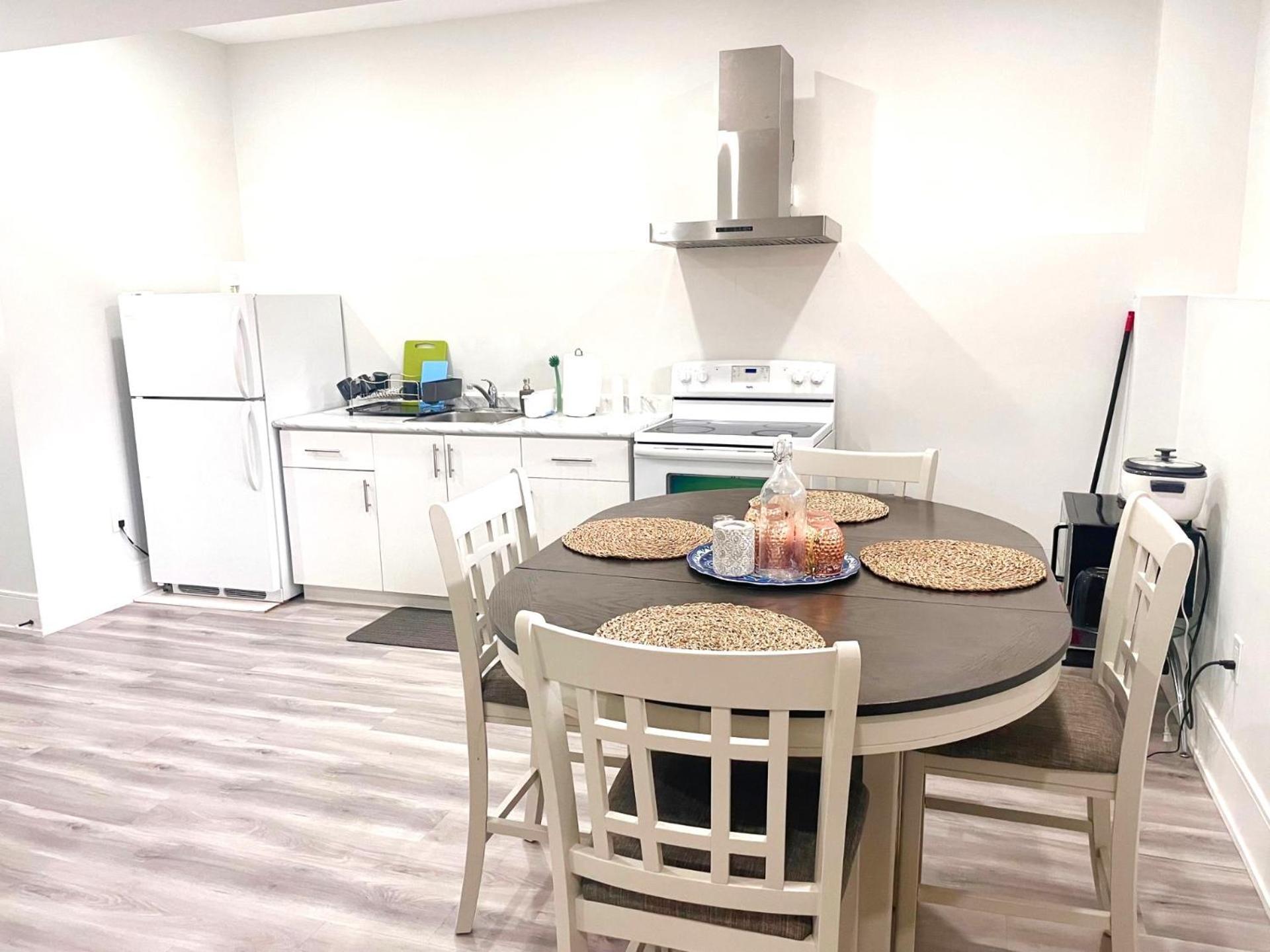 Scarborough New 2-Bedroom Basement Toronto Bagian luar foto