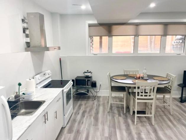 Scarborough New 2-Bedroom Basement Toronto Bagian luar foto